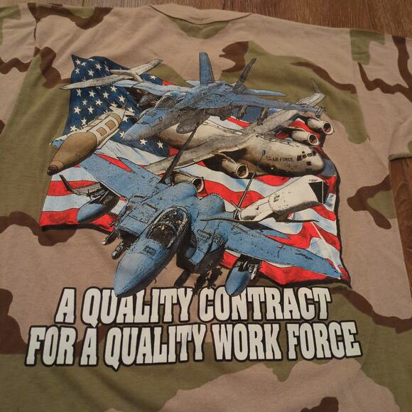 VTG Machinist and Aerospace Workers Adult Medium Shirt Camo Jet Plane Gun USA - Picture 2 of 10